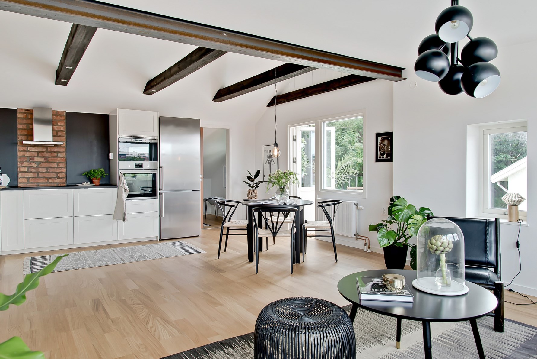 Bild 1 Hackspettsgatan 12