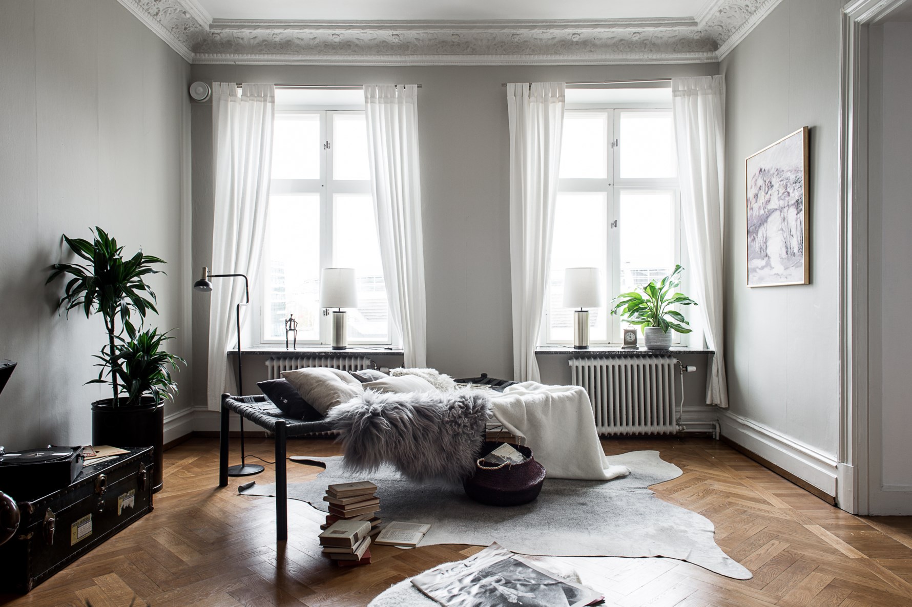 Handblåsta originalglas med bevarade vinterfönster