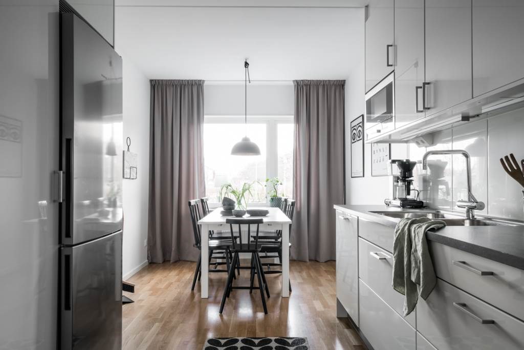 Lågupplöst Smakfulla färger och materialval smyckar lägenheten!