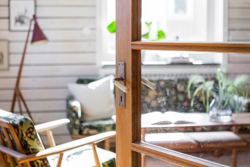 Lågupplöst Och denna stora villa med ypperligt läge!