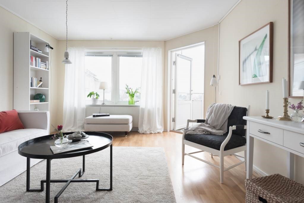 Lågupplöst Rikligt med ljusinsläpp tack vare det fina burspråket