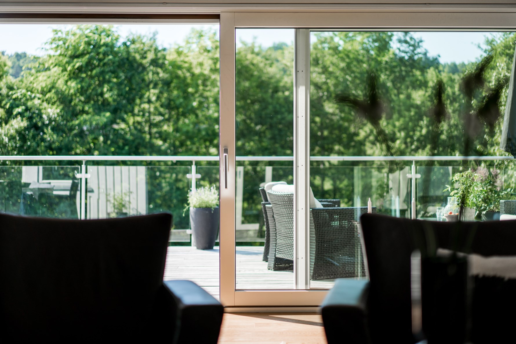 Skjutdörrar till altanen