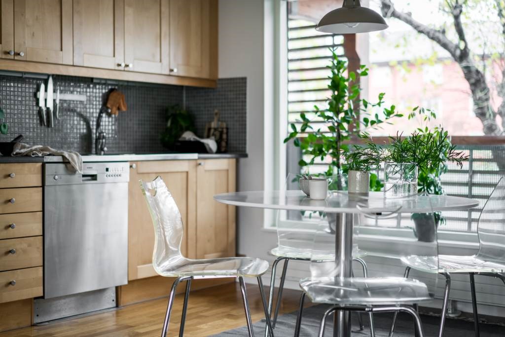 Lågupplöst En diskmaskin som underlättar vardagssysslorna.