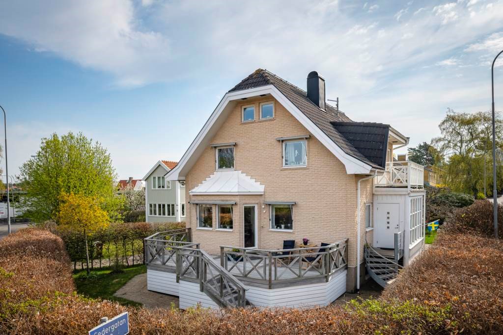 Lågupplöst Härlig altan i västerläge