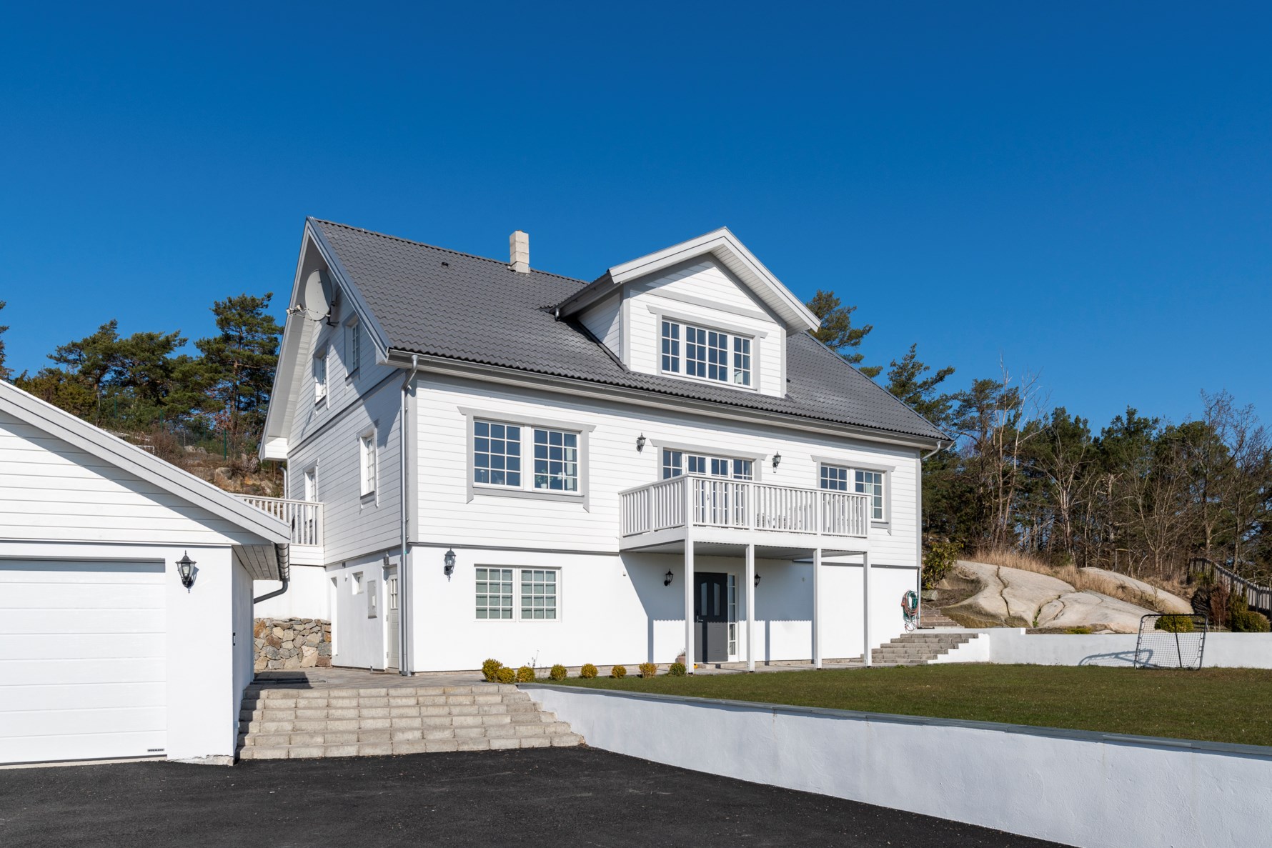 Bild 2 Norra Breviksvägen 27