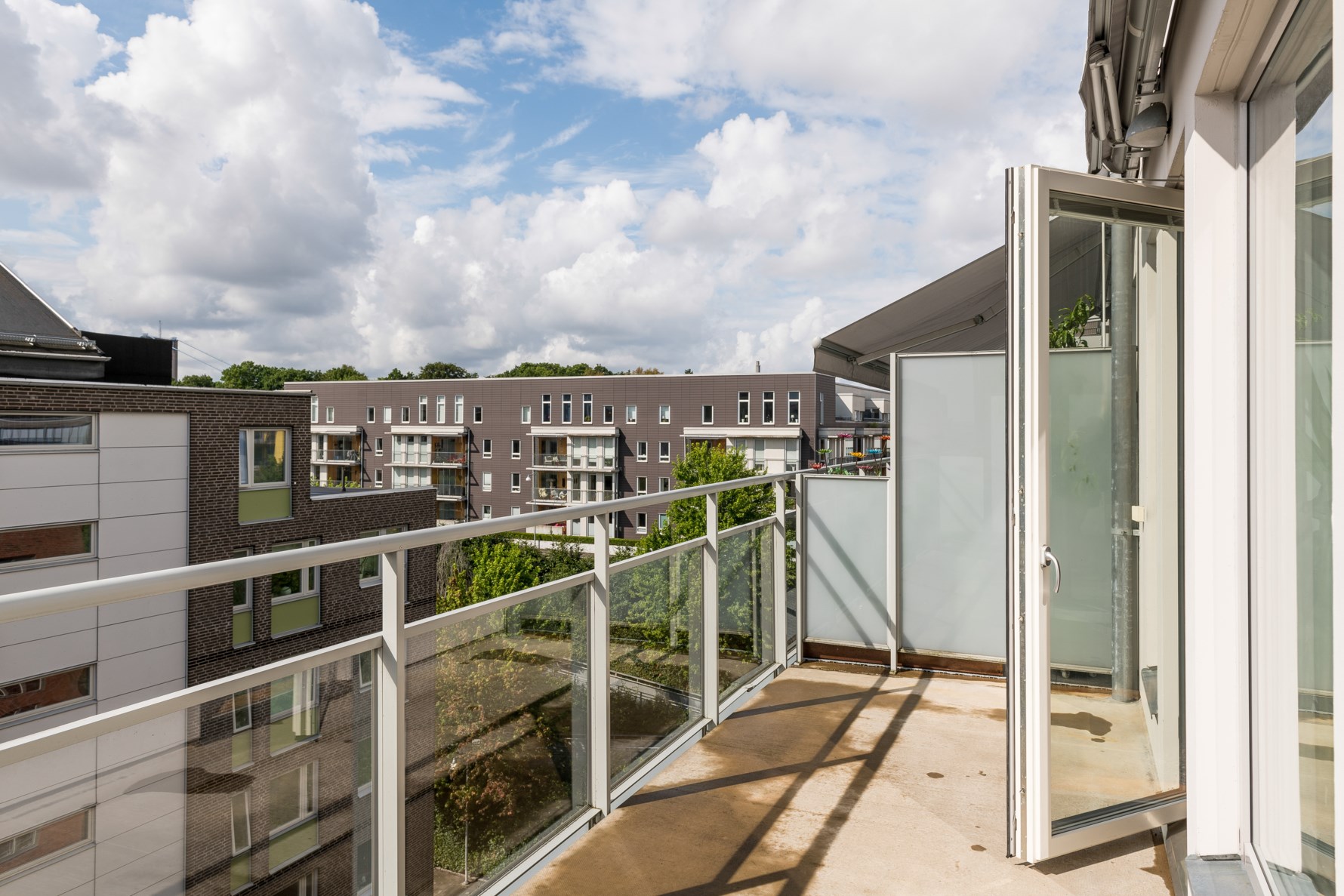 Ingen balkong ovan ger en frihetskänsla