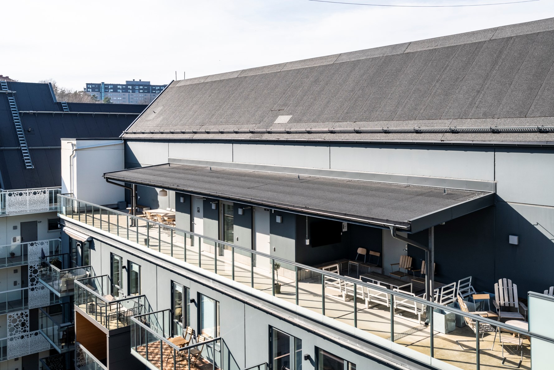 Föreningens gemensamma takterrass med TV