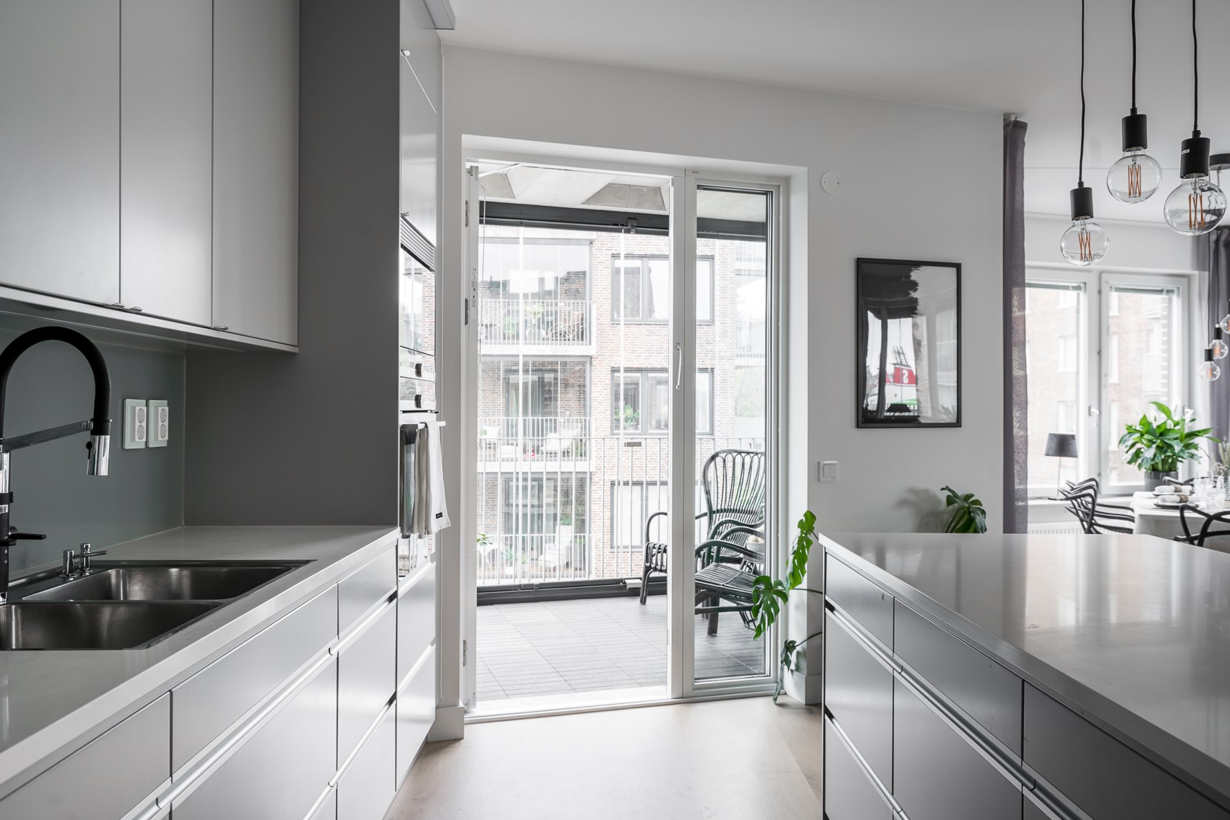 Bild 6 Monsungatan 104