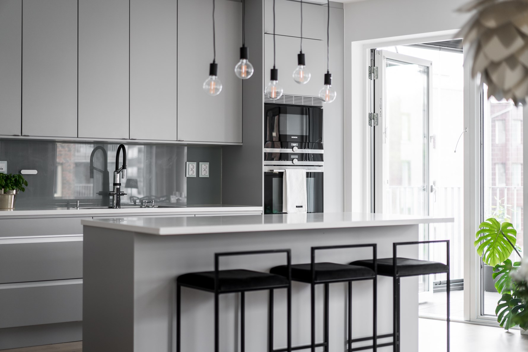 Bild 3 Monsungatan 104