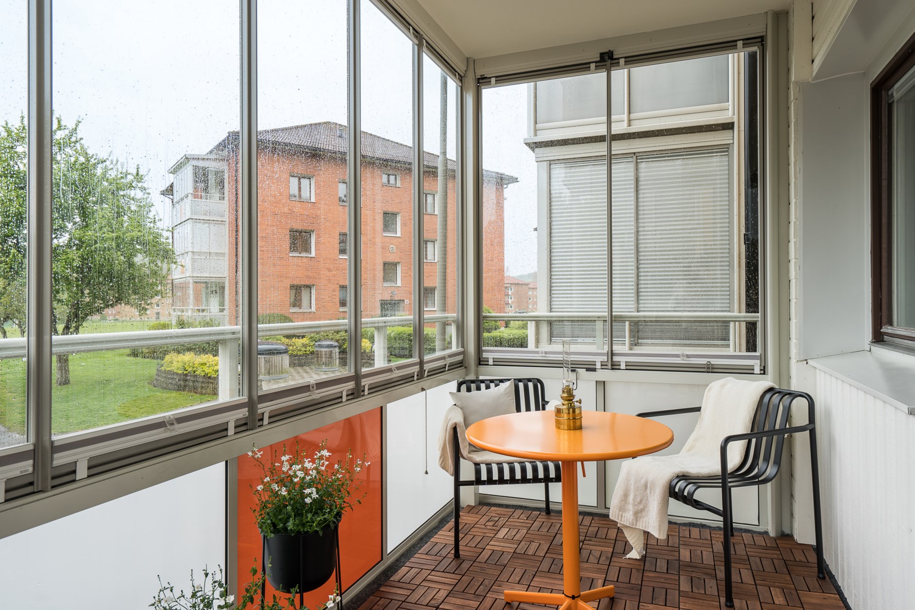 Balkong i söderläge med många soltimmar