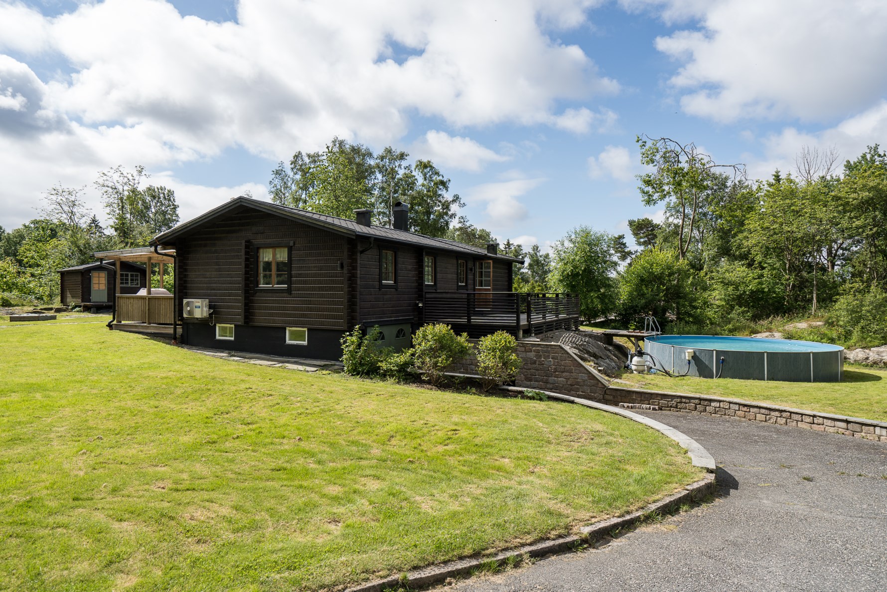 Bild 2 Hästlyckan 8