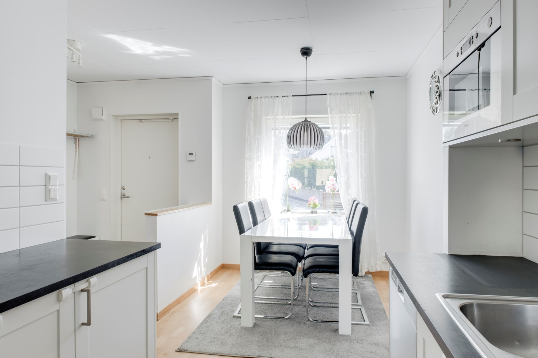 Bild 2 Kryddhyllan 160