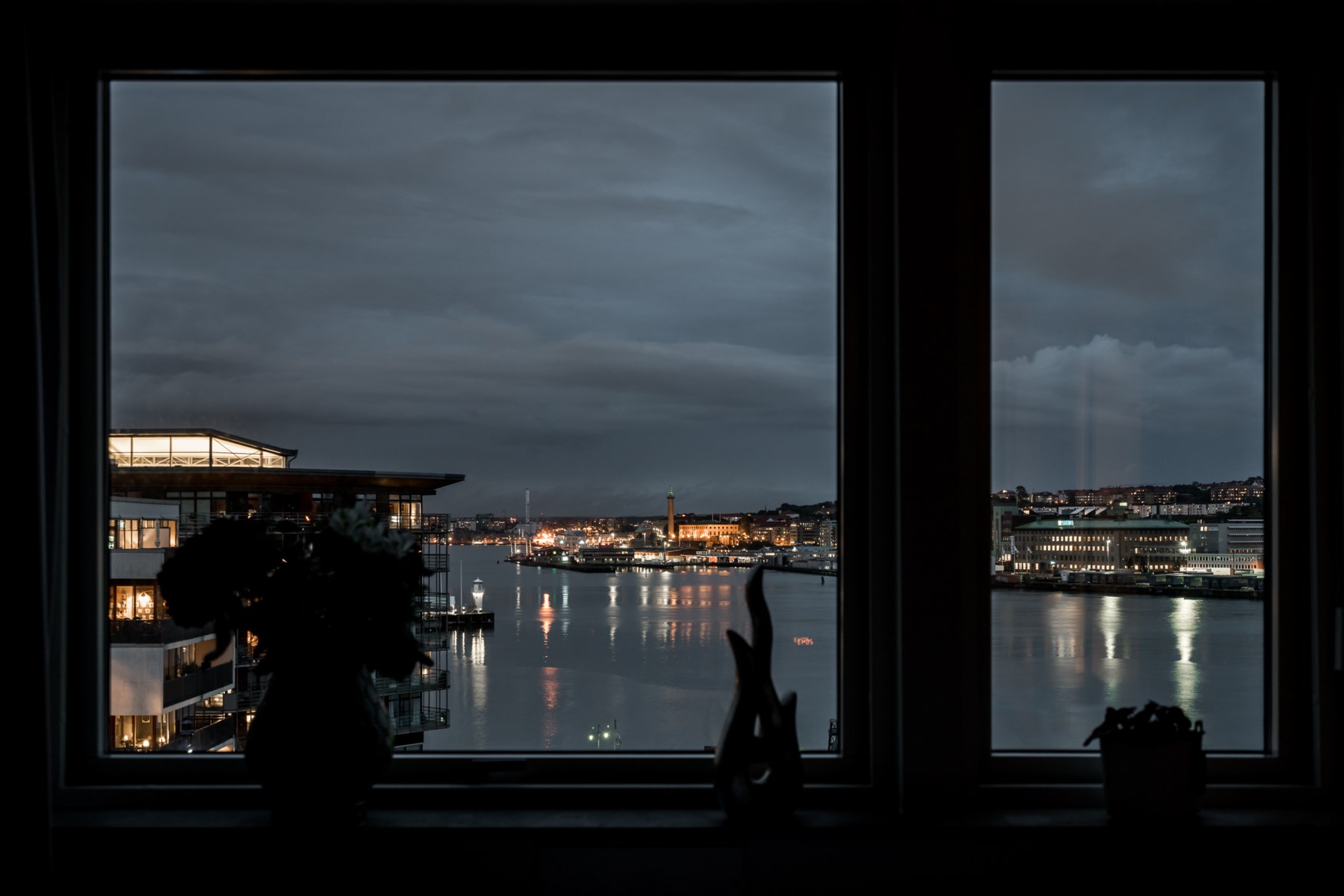 Ni somnar till denna vyn utanför fönstret