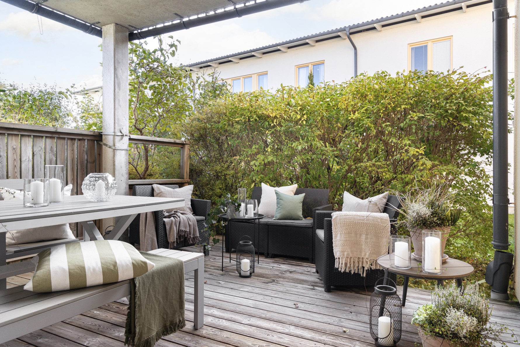 Skyddad uteplats i söder