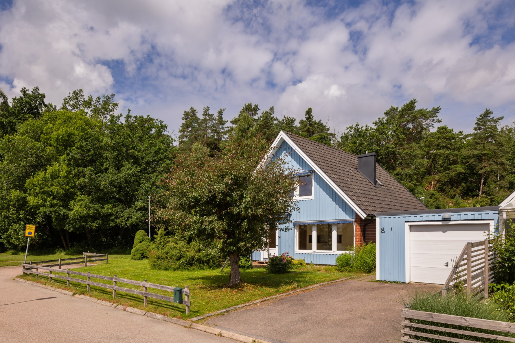 Bild 2 Diabasvägen 8